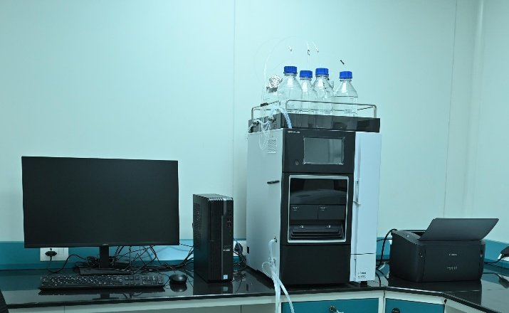 HPLC system in the Swanya instrument laboratory